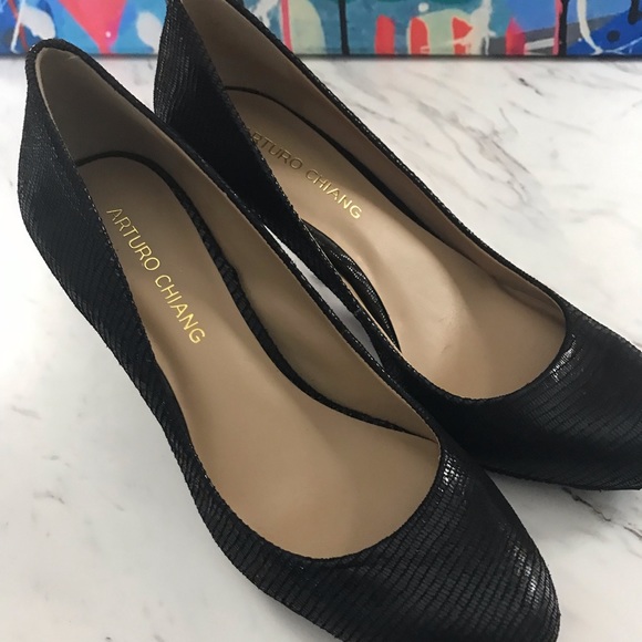 Arturo Chiang Women’s Dress Heels - Picture 9 of 13